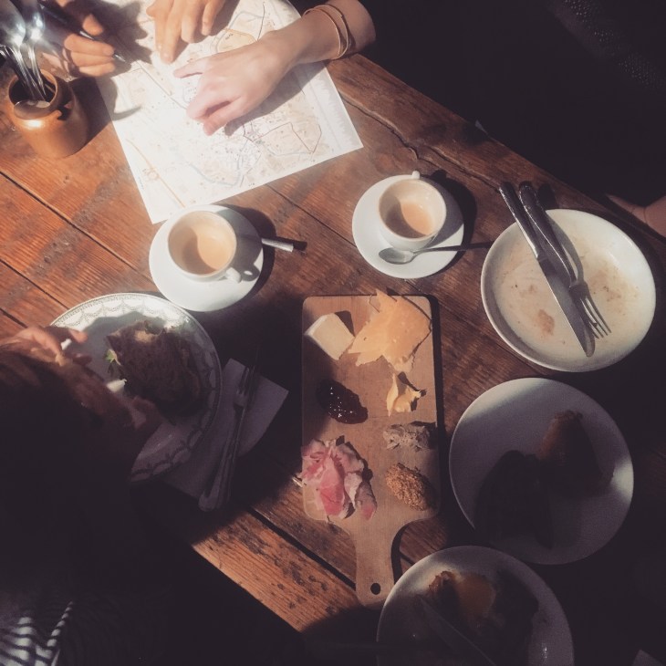 De Superette mit Karte